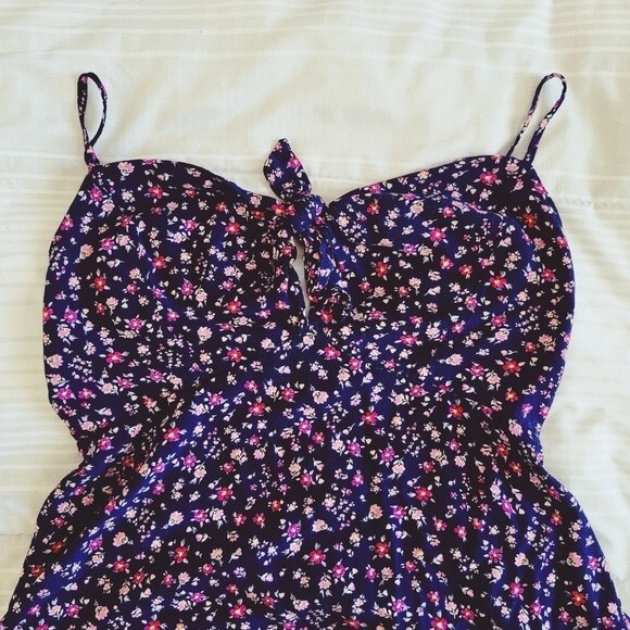 XS Mossimo Multicolor Flower Summer Dress with Cutout and Tie - Picture 4 of 5